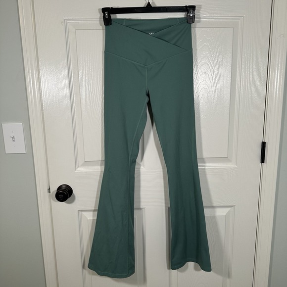 DSG Crossover Flare Leggings Yoga Pants Soft Sage Green‎ Small - Picture 1 of 10